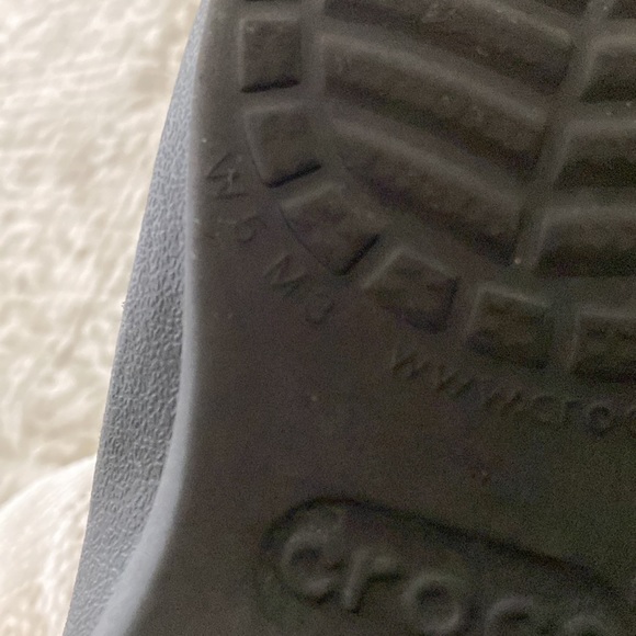 Crocs | Charcoal & Lime Green Athens II Flip-Flop - Unisex - Picture 12 of 12